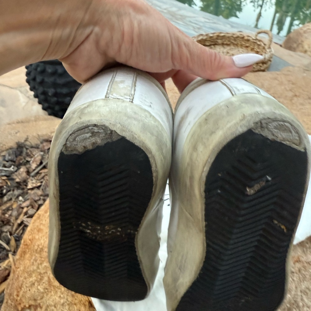 Original authentic Golden Goose superstar everyday tan and white sneakers shoes - Picture 8 of 9